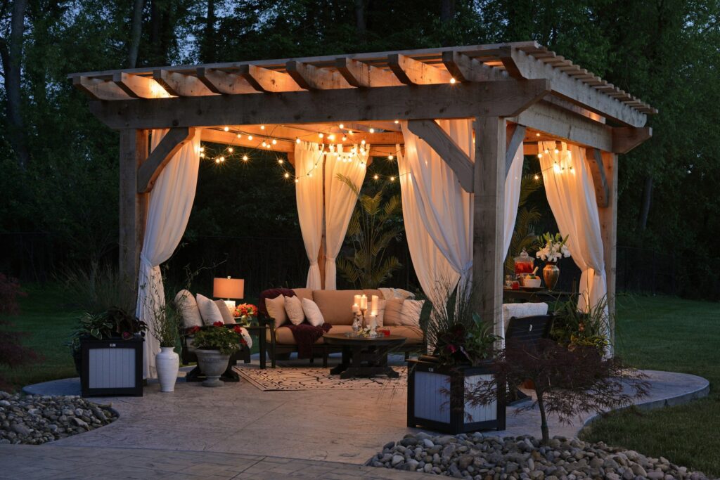 Creating a Cozy Outdoor Lounge Area for Your Austin Home